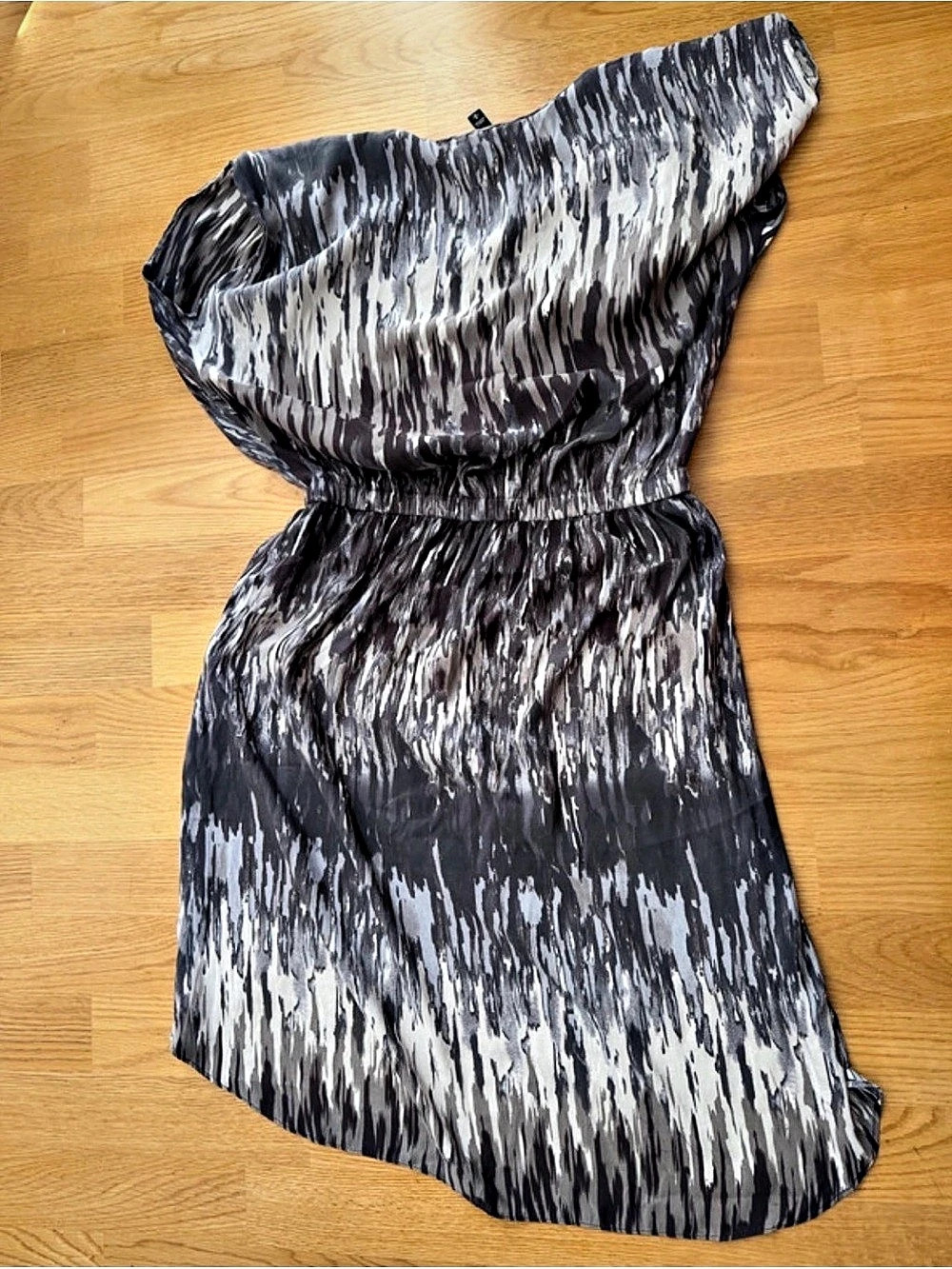 Abstract Mini Dress in Black & Gray Size Medium
